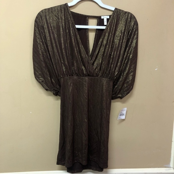 Flounce Dressy Blouse Brown and Gold Size L NWT - Picture 1 of 4